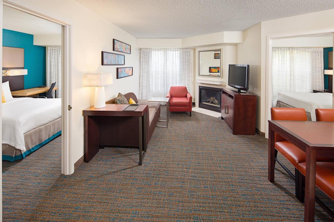 Residence Inn By Marriott Detroit Livonia Bagian luar foto