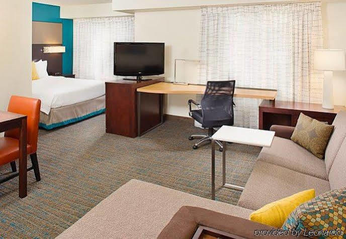 Residence Inn By Marriott Detroit Livonia Bagian luar foto